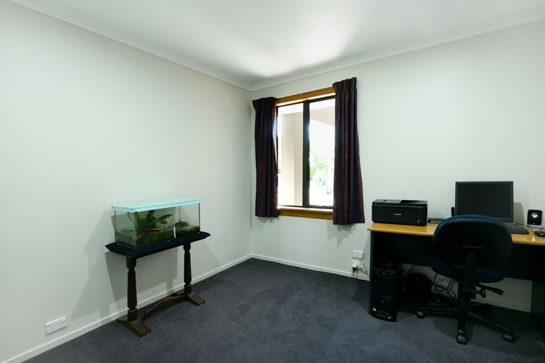 Photo of property in 22 Whiting Drive, Wakefield, 7025