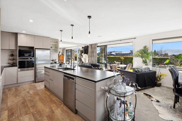 Photo of property in 2 Turnbull Crescent, Wanaka, 9305