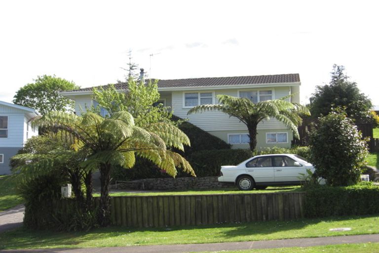 Photo of property in 8 Dunton Drive, Welcome Bay, Tauranga, 3112