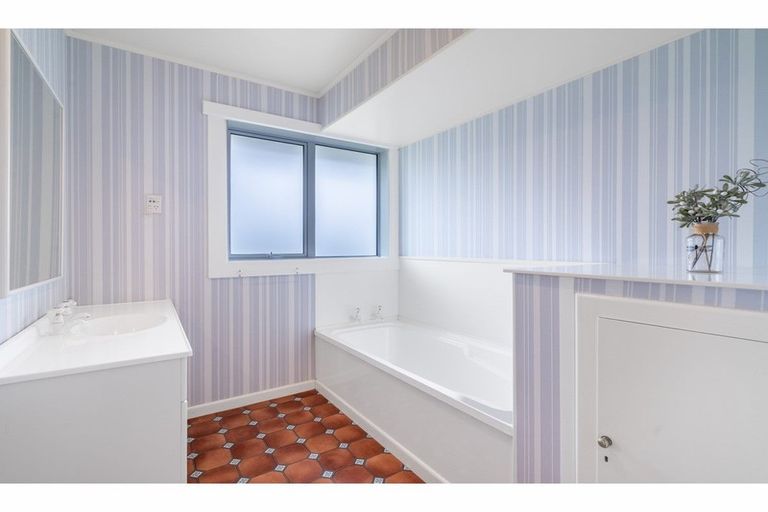 Photo of property in 63 Helmsdale Street, Waverley, Invercargill, 9810