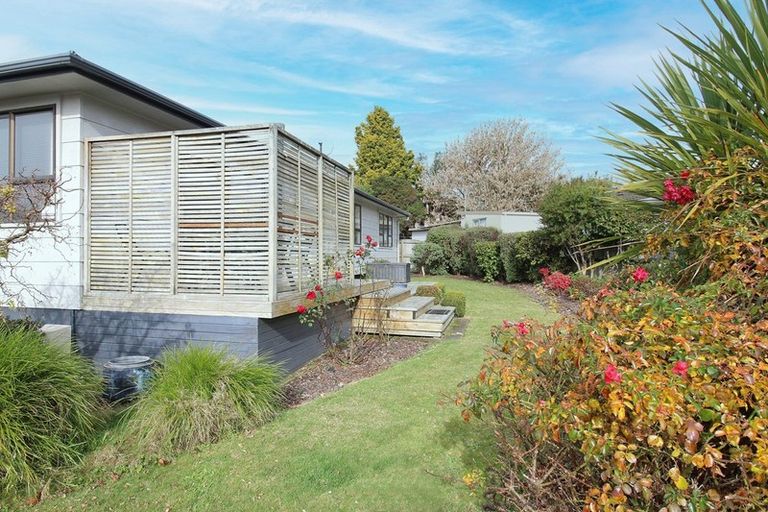 Photo of property in 28 Tawavale Street, Pukehangi, Rotorua, 3015