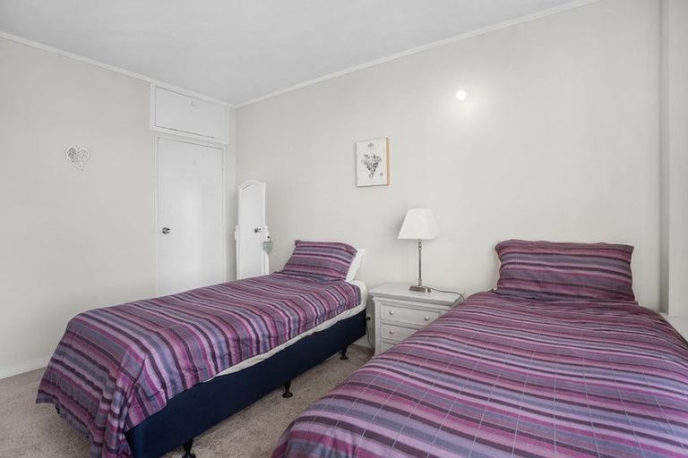 Photo of property in Hobson Court Flats, 59/70 Hobson Street, Thorndon, Wellington, 6011