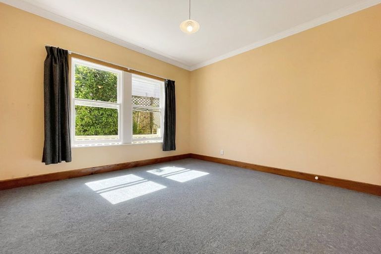 Photo of property in 123a Glenmore Street, Kelburn, Wellington, 6012