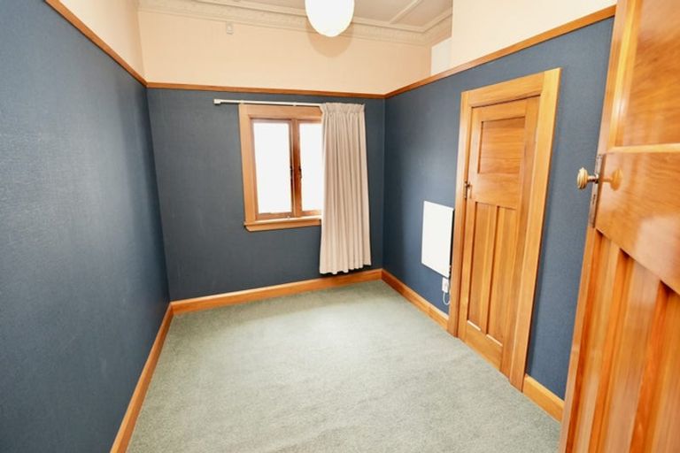 Photo of property in 16 Karamu Avenue, Takaro, Palmerston North, 4410