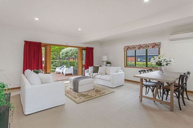 Photo of property in 31 Thornycroft Street, Fendalton, Christchurch, 8052