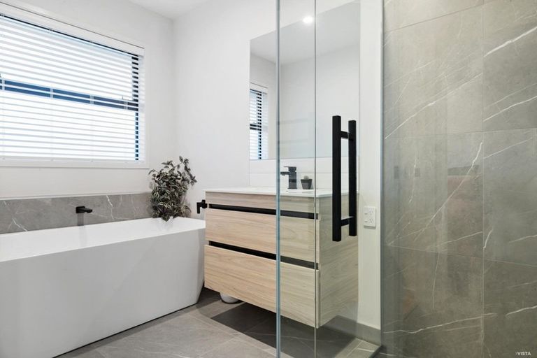 Photo of property in 48 Stratford Drive, Mount Pisa, Cromwell, 9383