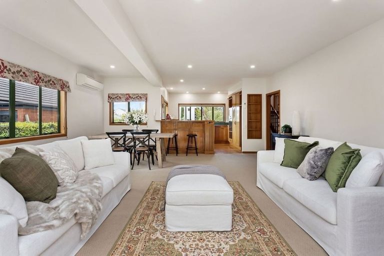 Photo of property in 31 Thornycroft Street, Fendalton, Christchurch, 8052