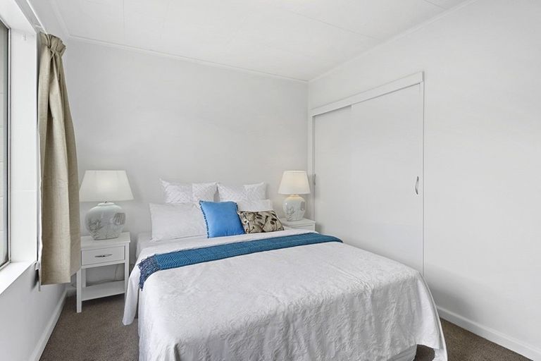 Photo of property in 2/10 Lane Street, Woolston, Christchurch, 8023