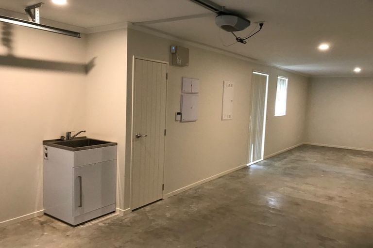 Photo of property in 13 Koko Mews, Mangere Bridge, Auckland, 2022