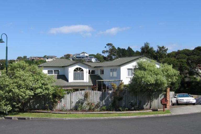 Photo of property in 10 Corwen Place, Torbay, Auckland, 0630