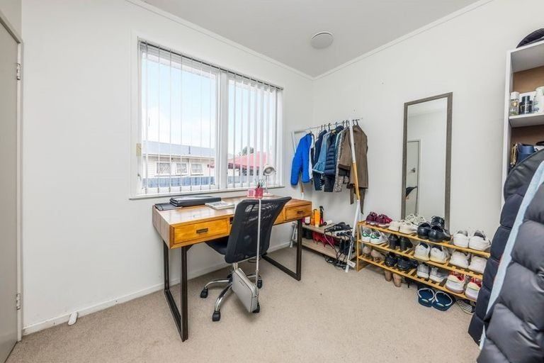 Photo of property in 17 President Avenue, Papakura, 2110