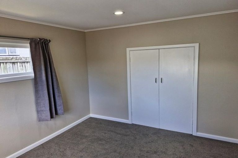 Photo of property in 33 Withers Road, Glen Eden, Auckland, 0602