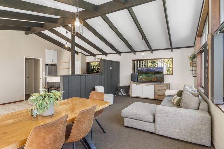 Photo of property in 216 Cambridge Road, Bethlehem, Tauranga, 3110