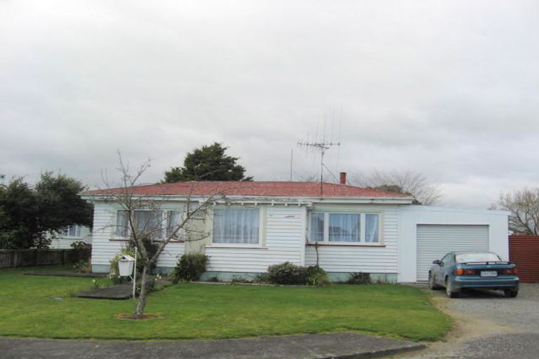 Photo of property in 15 Clark Street, Levin, 5510