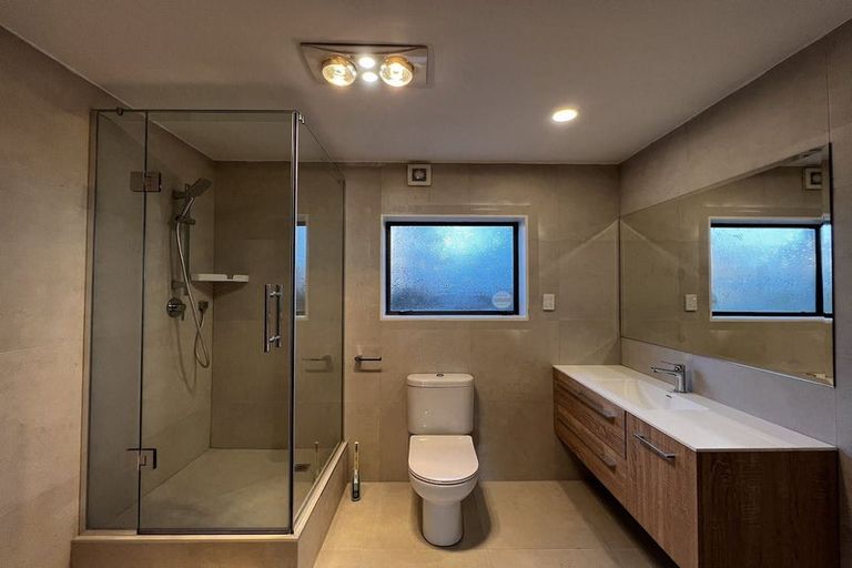 Photo of property in 4 Dalmeny Close, Murrays Bay, Auckland, 0630