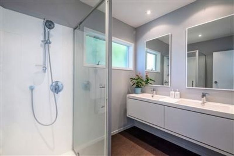 Photo of property in 47 Aotearoa Terrace, Murrays Bay, Auckland, 0630