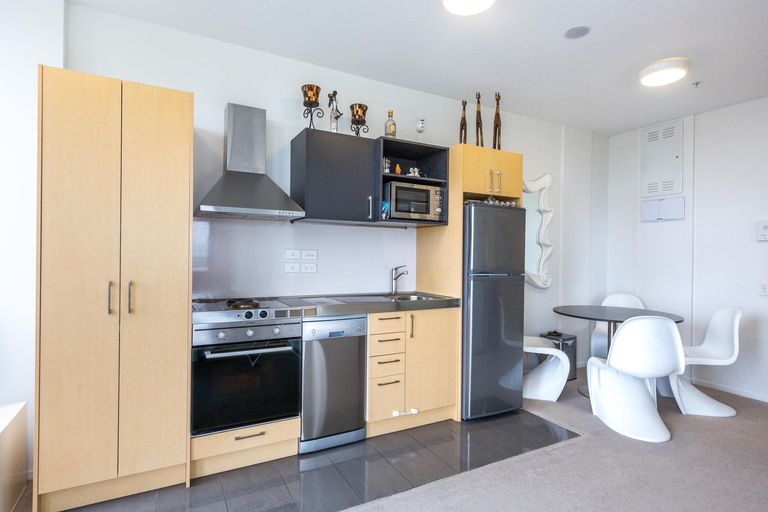 Photo of property in Twin Towers, 907/17 Putney Way, Manukau, Auckland, 2104