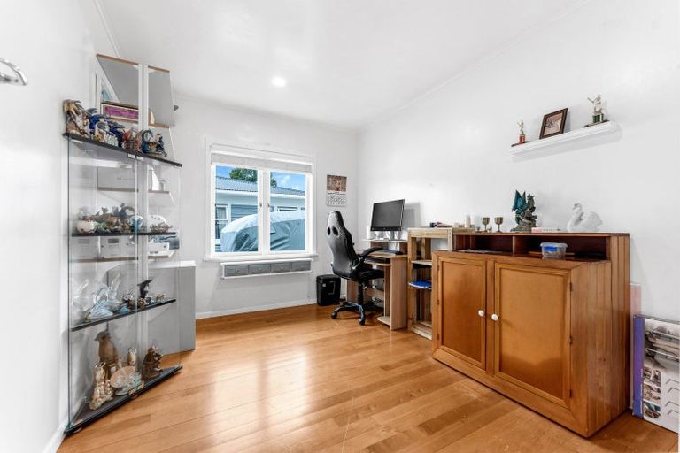 Photo of property in 6 Paterson Avenue, Pukekohe, 2120