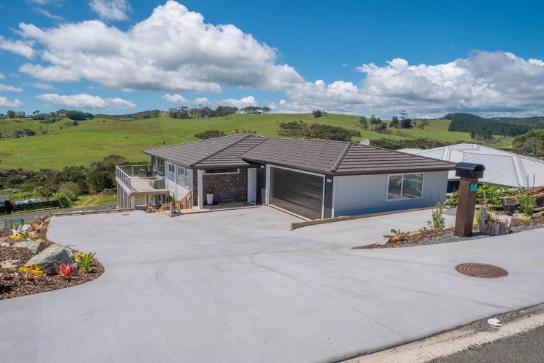 Photo of property in 21 Christine Drive, Coopers Beach, 0420