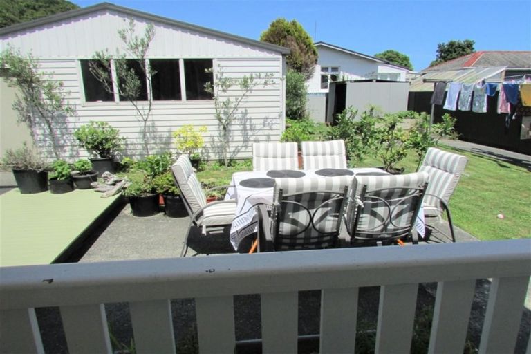 Photo of property in 16 Nelson Street, Greymouth, 7805