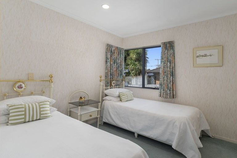 Photo of property in 8 Lynwood Place, Brookfield, Tauranga, 3110