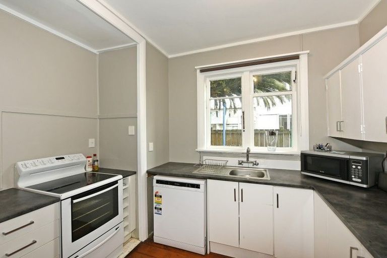 Photo of property in 158 Naenae Road, Naenae, Lower Hutt, 5011