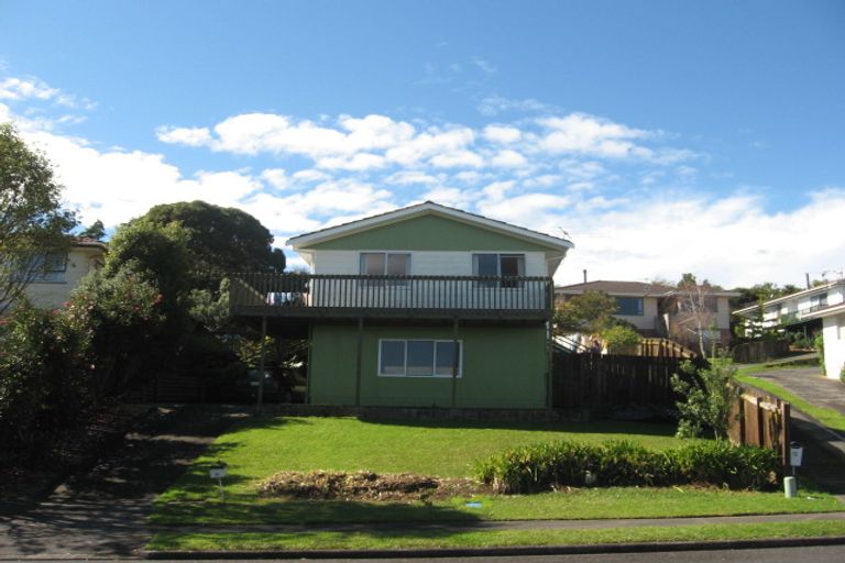 Photo of property in 45 Lewisham Street, Highland Park, Auckland, 2010