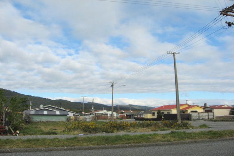 Photo of property in 23 Blake Street, Blaketown, Greymouth, 7805