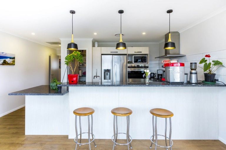 Photo of property in 79 Mawai Hakona Drive, Wallaceville, Upper Hutt, 5018