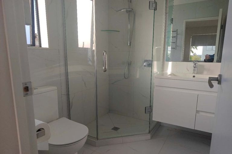 Photo of property in 10/16 William Roberts Road, Pakuranga, Auckland, 2010