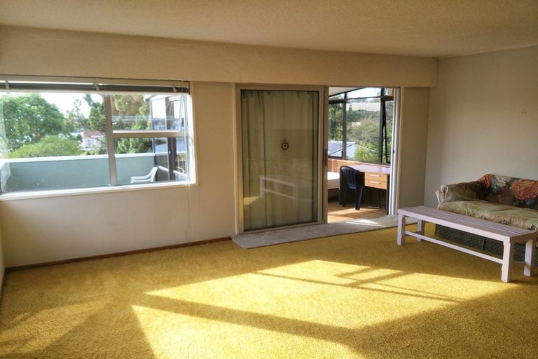 Photo of property in 12 Exmouth Road, Northcote, Auckland, 0627