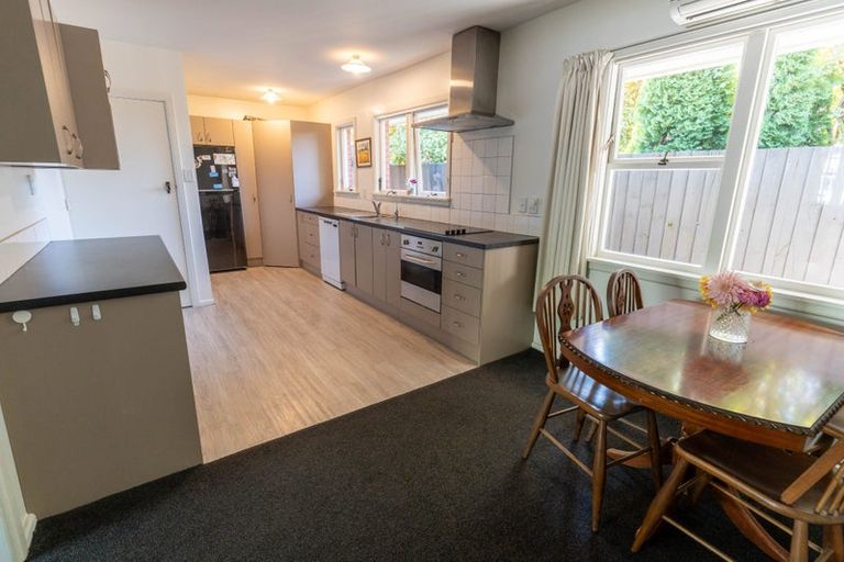 Photo of property in 2/28 Rosedale Place, Avonhead, Christchurch, 8042