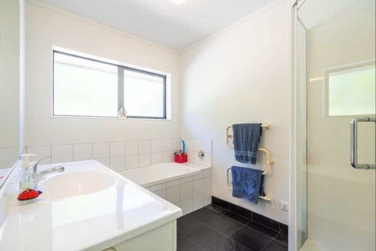 Photo of property in 23 Jacks Bush Road, Waikanae, 5391