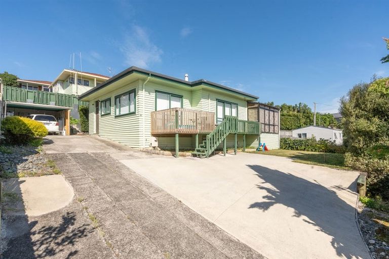 Photo of property in 35 Livingstone Avenue, Nawton, Hamilton, 3200