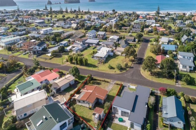 Photo of property in 215 Hauturu Street, Whangamata, 3620