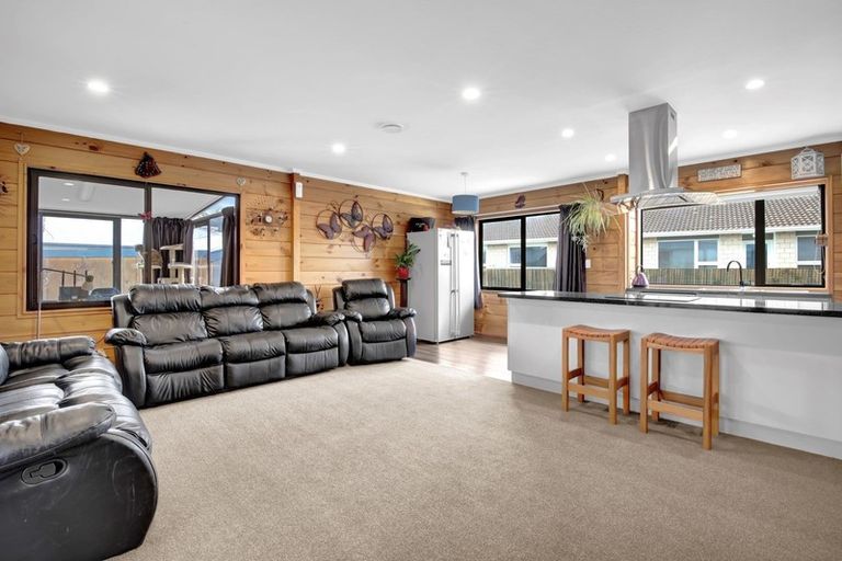Photo of property in 11a Marriotts Road, North New Brighton, Christchurch, 8083