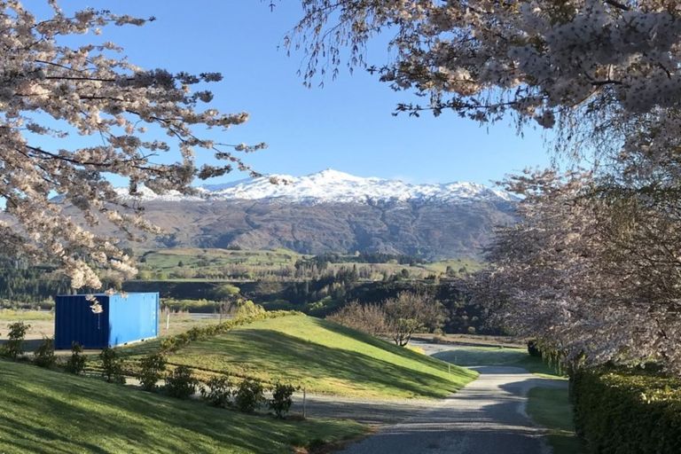 Photo of property in 1 Beechwood Lane, Lower Shotover, Queenstown, 9371