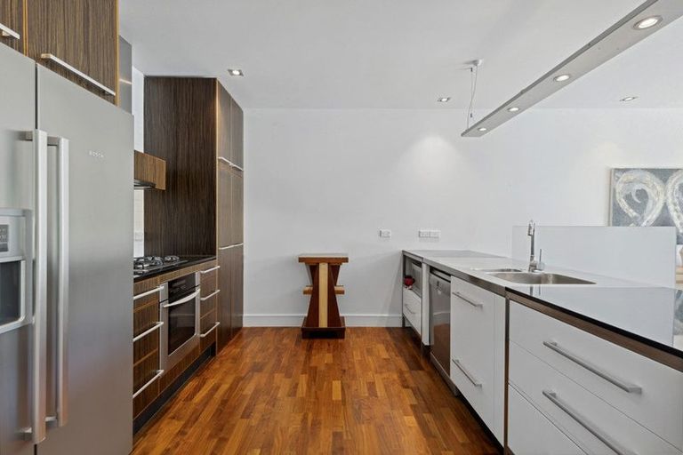 Photo of property in 6/258 Hurstmere Road, Takapuna, Auckland, 0622