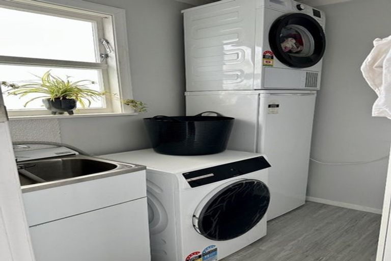 Photo of property in 30 Langley Avenue, Milson, Palmerston North, 4414