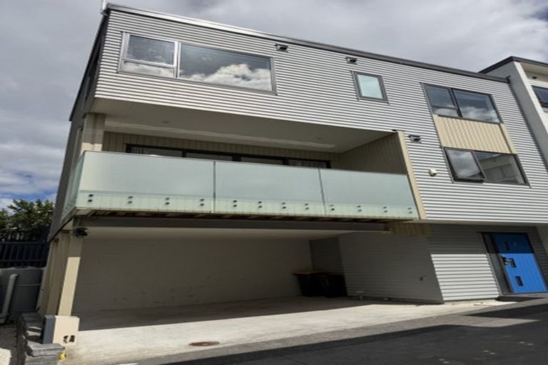 Photo of property in 2/26 Long Bay Drive, Torbay, Auckland, 0630