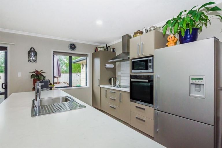 Photo of property in 126b Matatua Road, Raumati Beach, Paraparaumu, 5032