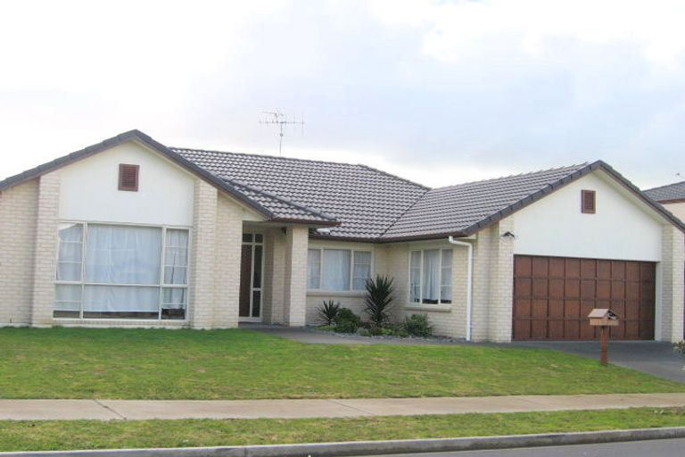 Photo of property in 3 Speyside Crescent, Flat Bush, Auckland, 2016