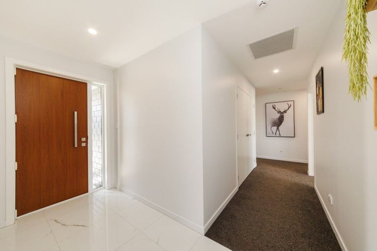 Photo of property in 47 Atlantic Drive, Fitzherbert, Palmerston North, 4410