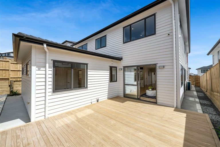 Photo of property in 4 Aklander Rise, Flat Bush, Auckland, 2019