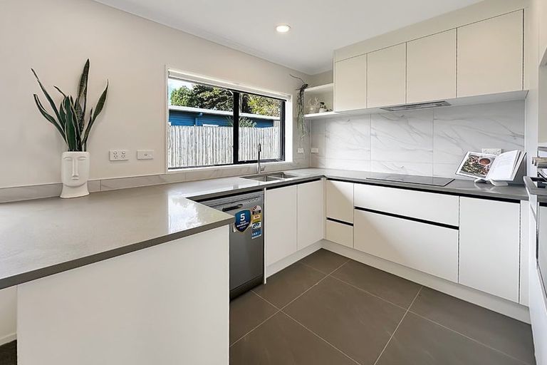 Photo of property in 43 Foxlaw Street, Randwick Park, Auckland, 2105