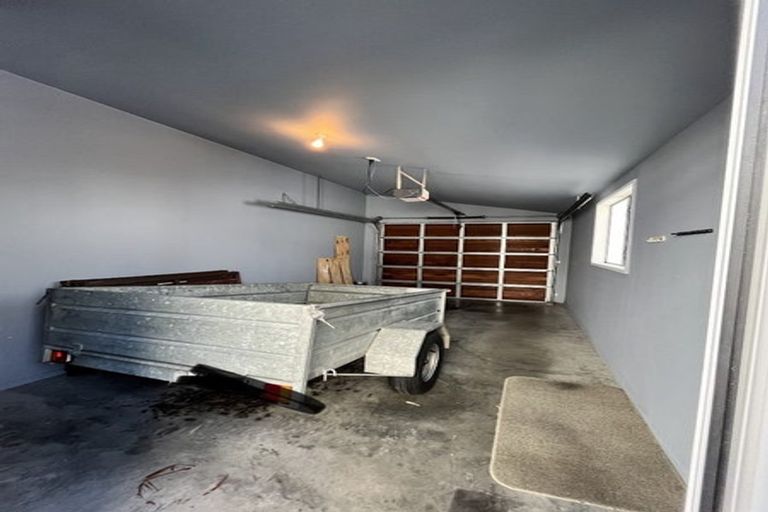 Photo of property in 9m Clearwater Cove, West Harbour, Auckland, 0618