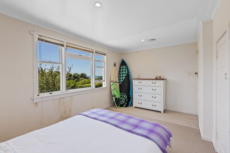 Photo of property in 13 Moana Crescent, Blagdon, New Plymouth, 4310