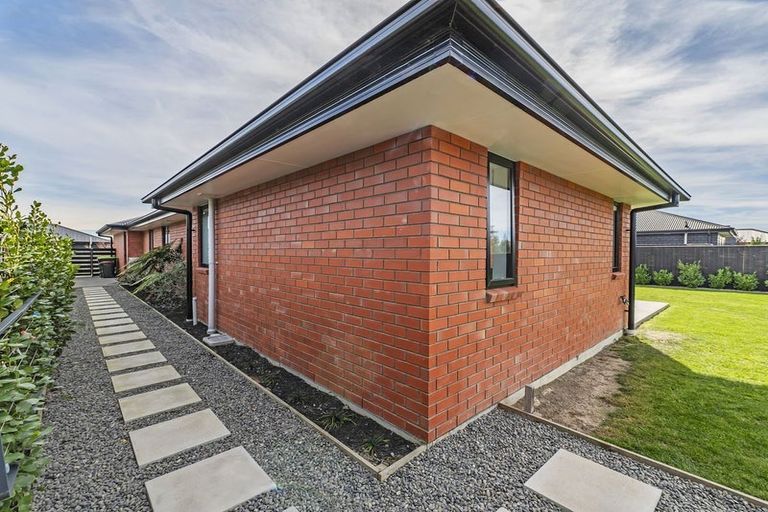 Photo of property in 15 Cedric Place, Darfield, 7510