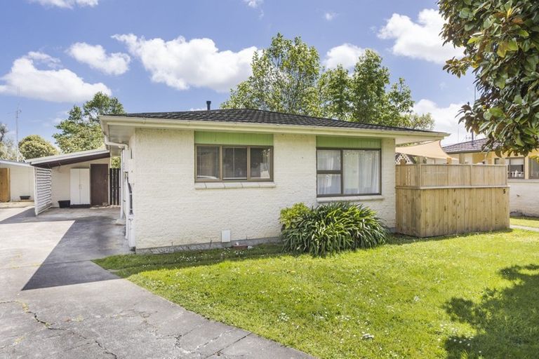 Photo of property in 5 Bethel Court, Milson, Palmerston North, 4414