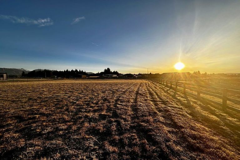 Photo of property in 10 Temple Drive, Twizel, 7901